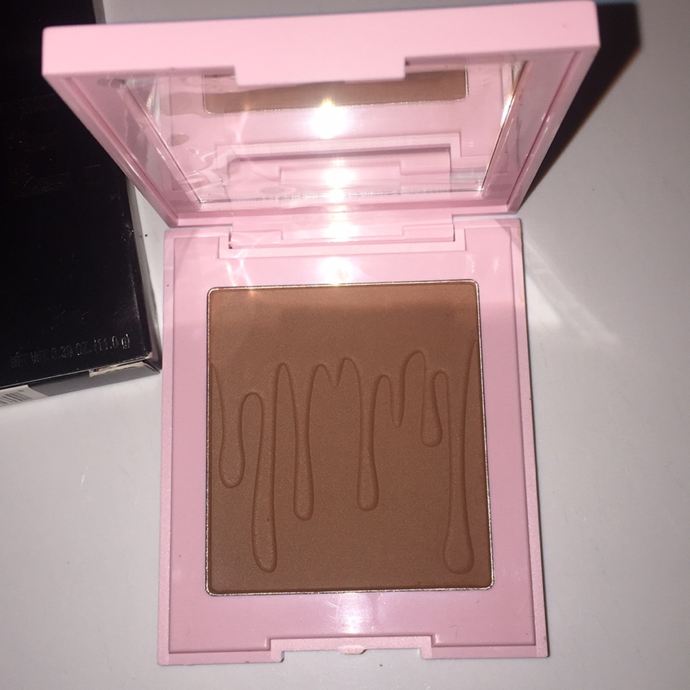 New Kylie Bronze